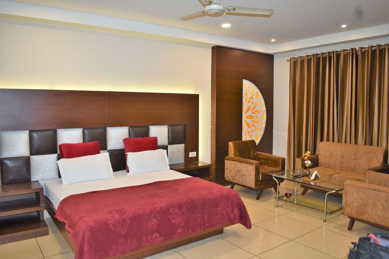 Hotel Ashish Continental Phagwāra 外观 照片